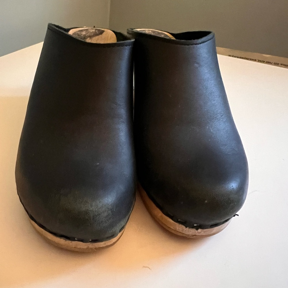 No. 6 Black Wedge Clog